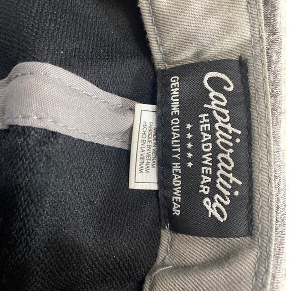 WSU Wichita State NCAA Shockers Cap Hat Adjustable Gray OS - Picture 4 of 7